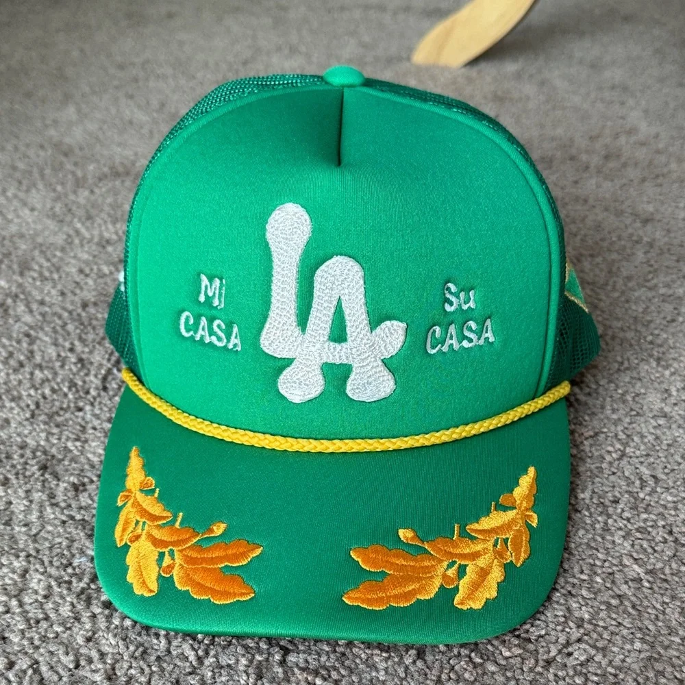 Mi Green Cap with White and Yellow Embroidery - Picture 1 of 4